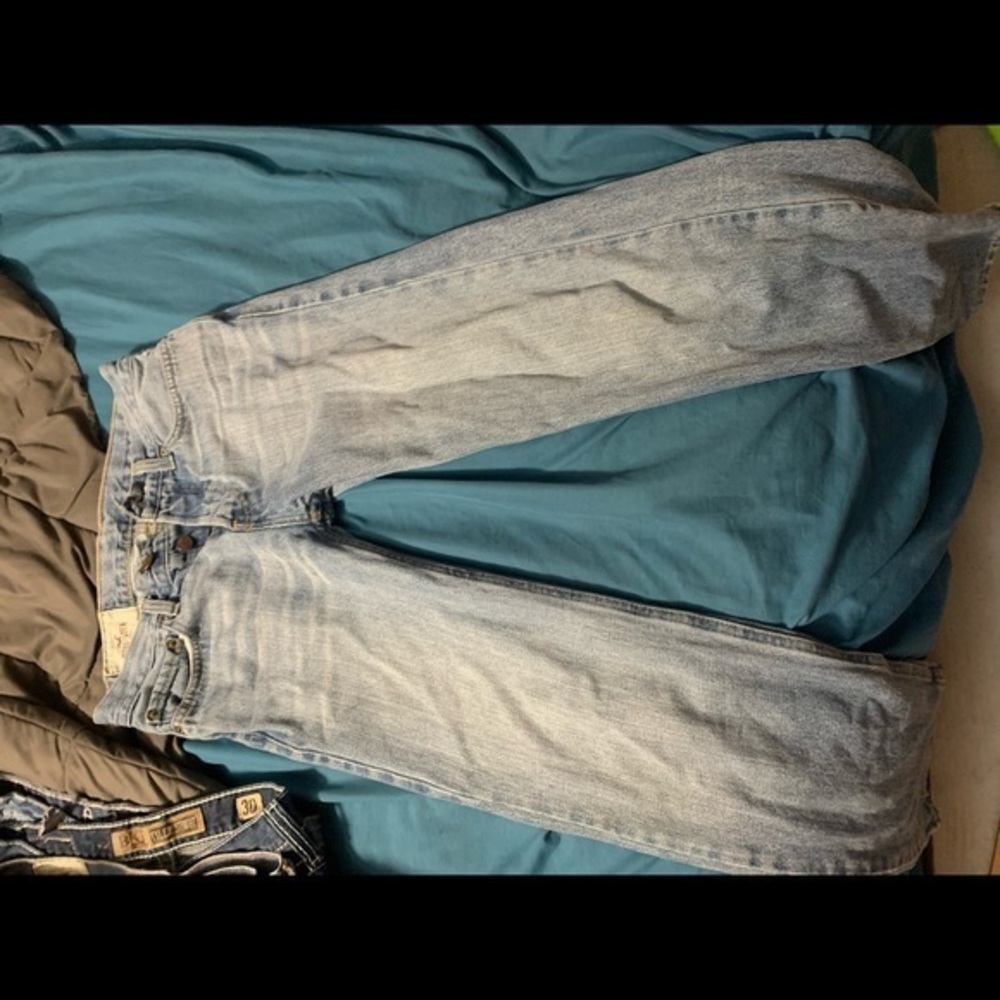 Hollister 28 x 30 Light Blue Jeans Slim Pants Fit Style Clean Light Wash Cool